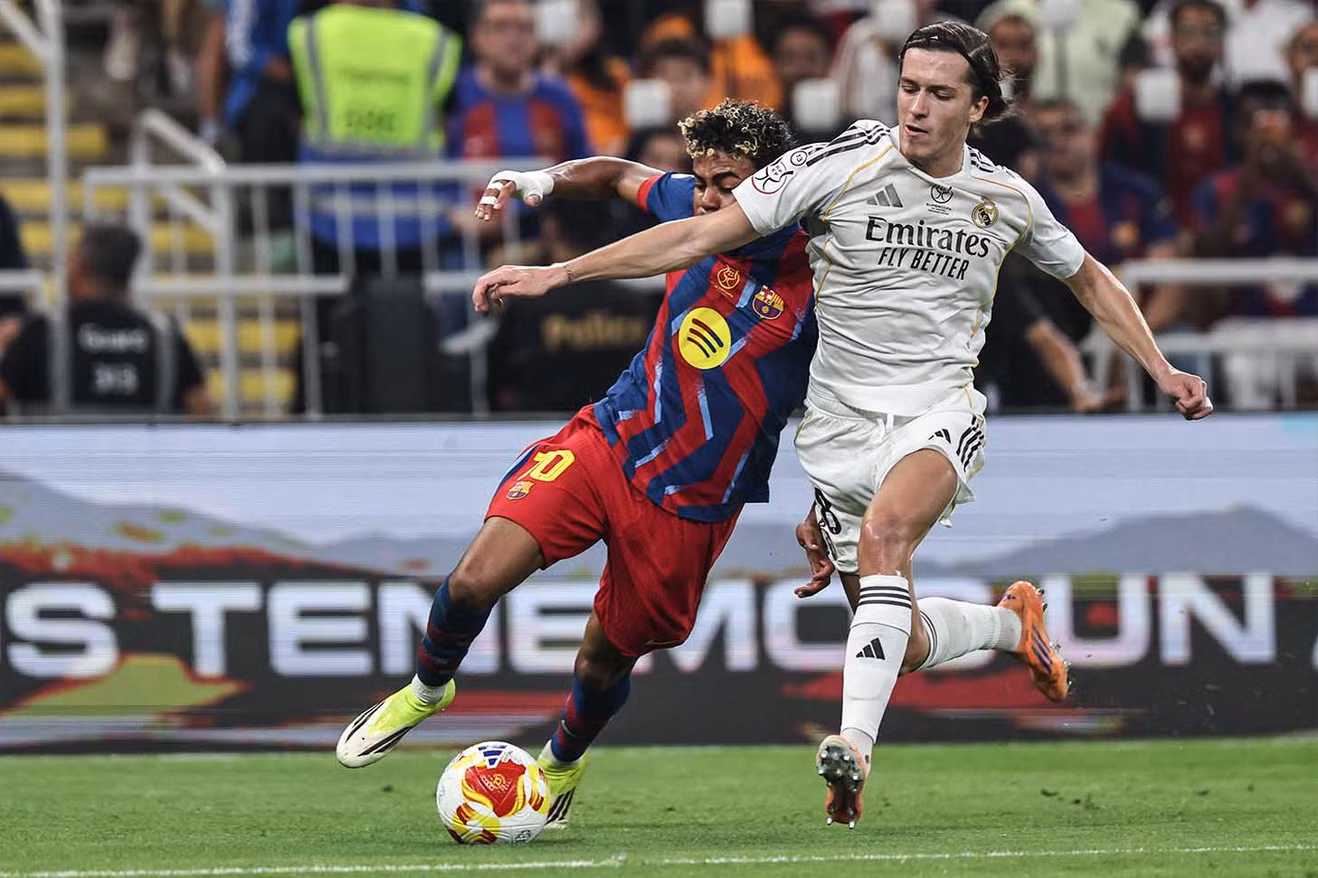 Barcelona - Real Madrid: Nới rộng khoảng cách