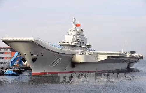 Tàu sân bay Liêu Ninh thử vũ khí ở Biển Đông ảnh 1