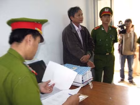 Nguyên Giám đốc Sở Tài nguyên Phú Yên ra tòa ảnh 1