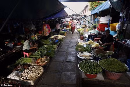 Đi chợ mạo hiểm ở Thái Lan ảnh 1