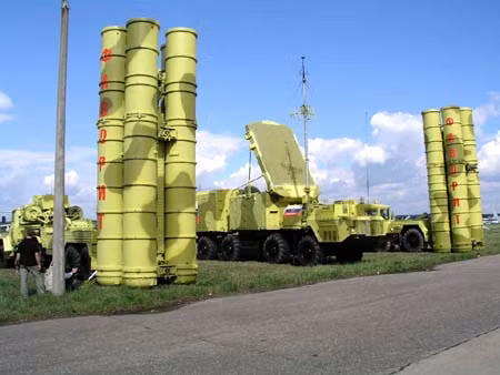 Tên lửa S-300 làm quan hệ Nga - Iran căng thẳng ảnh 1