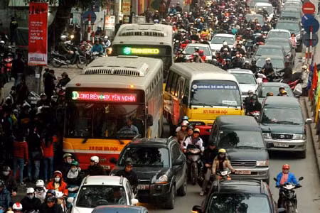 Giao thông Hà Nội: Tùy tiện, hỗn loạn ảnh 1