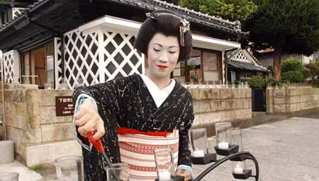Geisha Nhật Bản, thời thiếu 'maiko' ảnh 1