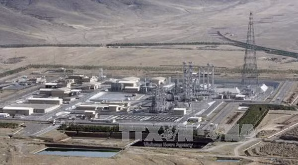 Trung Quốc, Iran ký hợp đồng thiết kế lại lò phản ứng nước nặng Arak ảnh 1