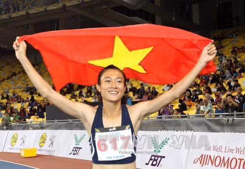 'Nữ hoàng tốc độ' Lê Tú Chinh tập huấn tại Mỹ để chinh phục ASIAD ảnh 1