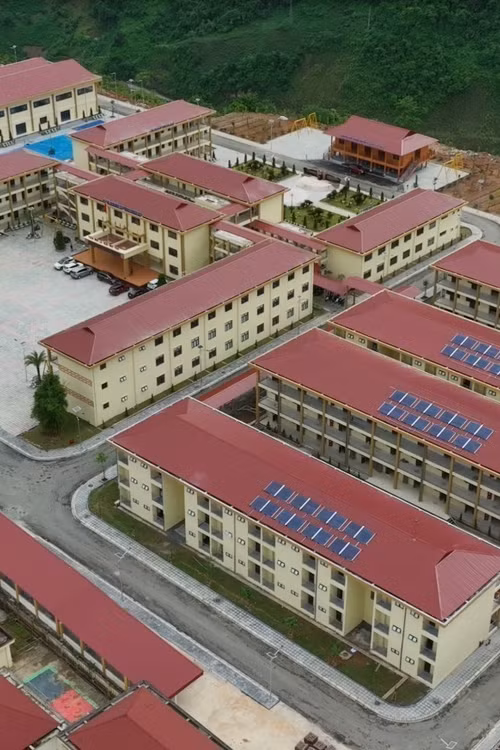 Những ngôi trường liên cấp mới gieo mầm tri thức nơi biên giới
