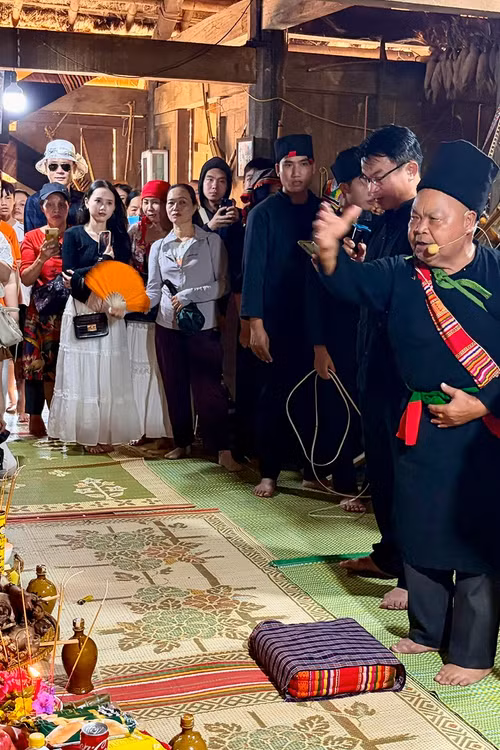 Tôn trọng tính xác thực, toàn vẹn và đặc trưng văn hóa truyền thống trong lễ cơm mới của người Thái