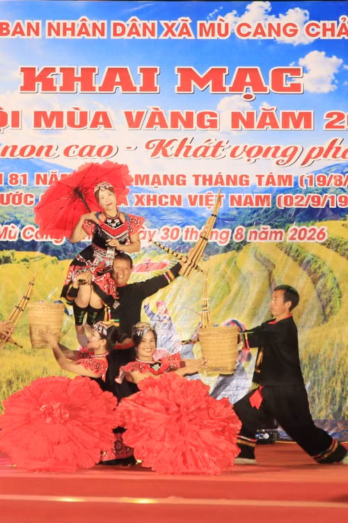 Khai mạc Lễ hội Mùa vàng tại Mù Cang Chải