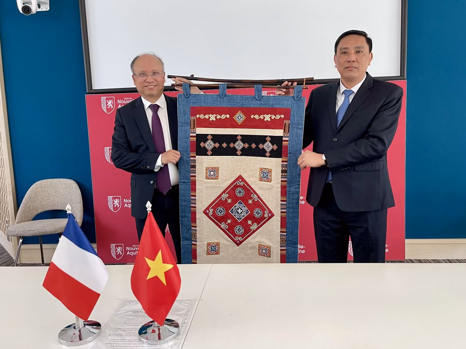 Chú thích ảnh