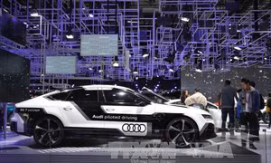 Dàn xe sang lóa mắt tại Paris Motor Show 2016