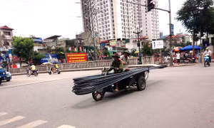 Siết hoạt động của xe thô sơ, xe cơ giới chở cồng kềnh