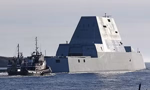 Ông Trump phải xem xét kế hoạch đóng khu trục hạm Zumwalt