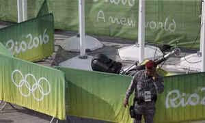 Rơi máy quay khổng lồ tại Olympic, 7 người bị thương