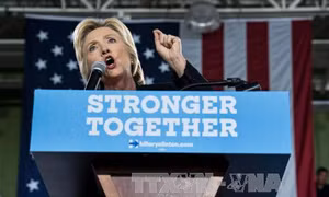 Bà Clinton sẽ “hiếu chiến” với Trung Quốc hơn ông Obama nếu đắc cử