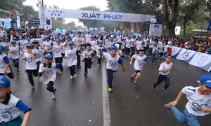 Hàng nghìn người chạy bộ "Vì sức khỏe răng miệng"