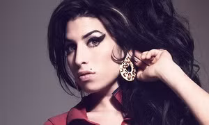 Phát hành hồi ký về nữ ca sĩ bạc mệnh Amy Winehouse 