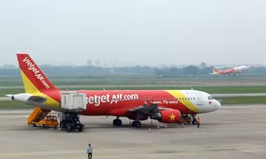 Nhiều chuyến bay Vietjet đi/đến miền Trung bị ảnh hưởng thời tiết xấu