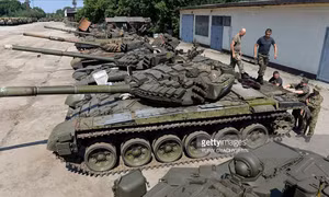 16 chiếc xe tăng “bốc hơi” khỏi kho vũ khí quân đội Ukraine