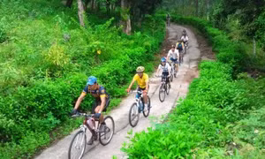 "Tour xe đạp" gắn kết giá trị văn hóa - môi trường