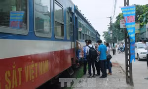Đường sắt được bán thêm vé ghế phụ dịp cao điểm