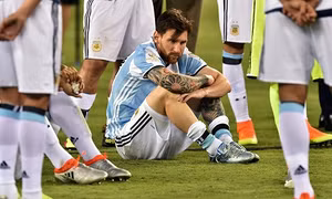 Cha con Messi lãnh 21 tháng tù vì trốn thuế