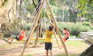 Làm sân chơi không khó