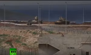 Xe tăng Thổ Nhĩ Kỳ ồ ạt áp sát biên giới Syria