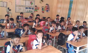 Người thầy ươm những mầm xanh nơi đảo xa