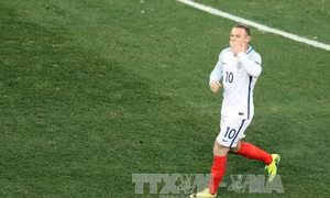 Rooney tiếp tục gắn bó với tuyển Anh 