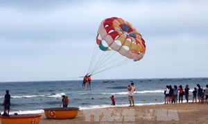 Lượng khách du lịch hè tăng đột biến