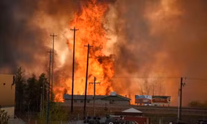 Tỉnh Alberta - Canada ban bố tình trạng khẩn cấp