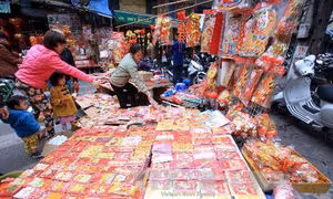 Không chúc Tết lãnh đạo!