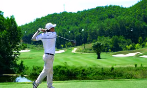'Khai mỏ' thị trường du lịch golf Việt Nam