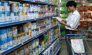 Quản từ “gốc” để minh bạch giá sữa