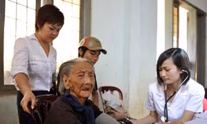 Nâng cao chất lượng y tế khu vực biển đảo 