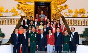 Thủ tướng gặp gỡ Đoàn Thể thao Việt Nam dự Olympic