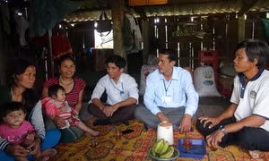 Những người "gánh chữ" lên non