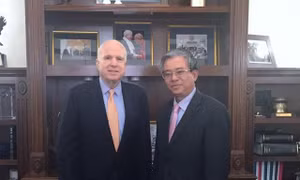 Đại sứ Việt Nam tại Hoa Kỳ gặp Thượng nghị sỹ John McCain