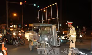 Siết chặt quản lý xe thô sơ chở hàng cồng kềnh 
