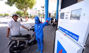 PV OIL giảm giá 500 đồng/lít