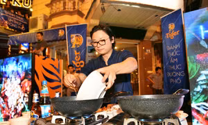 Lễ hội đường phố thu hút nhiều bạn trẻ Hà thành