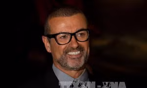 Lượng tải các ca khúc của George Michael tăng đột biến