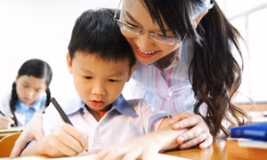 Có danh có vọng nhớ thầy khi xưa…