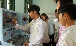 Mô hình kết hợp dạy văn hóa và nghề