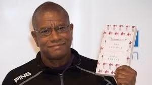 Nhà văn Mỹ Paul Beatty đoạt giải Man Booker 2016