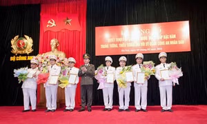 Trao Quyết định thăng hàm cấp Tướng Công an nhân dân