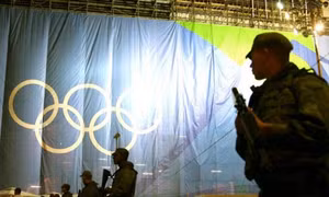 Lại phát hiện ba lô nghi chứa bom tại Olympic