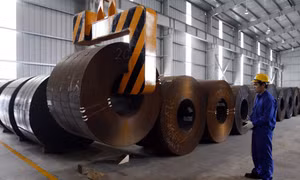 Doanh nghiệp “đục nước béo cò”
