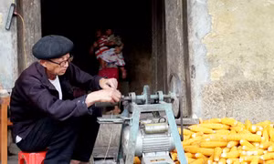 Nghề chạm bạc truyền thống ở Hà Giang