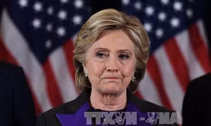 Bà Clinton kêu gọi người dân Mỹ khép lại chia rẽ